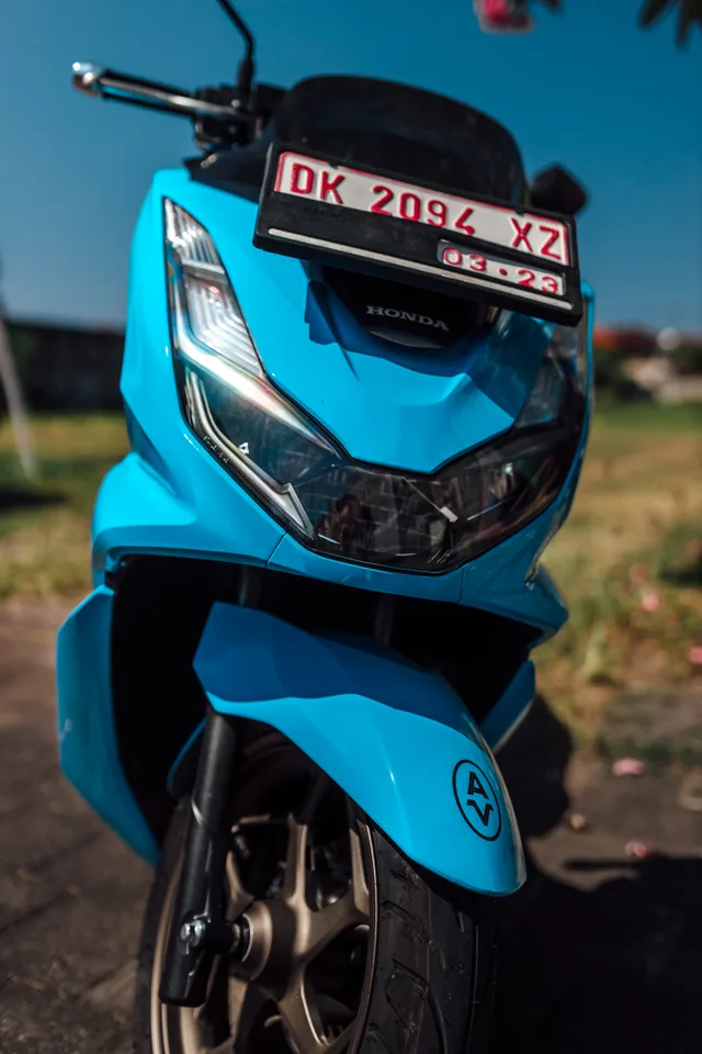 Light Blue Honda PCX 160cc scooter rental in Bali, photo 2