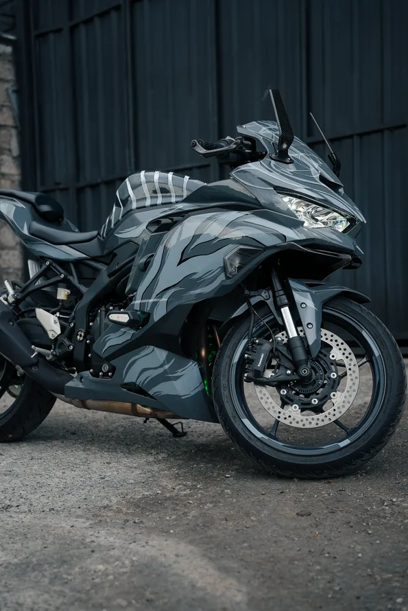 Big Bones — Kawasaki ZX-25R 250cc motorcycle rental in Bali