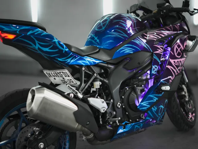 Blue Legend — аренда мотоцикла Kawasaki ZX-25R 250cc на Бали, фото 2