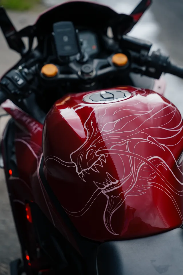Red Dragon — Kawasaki ZX-25R 250cc motorcycle rental in Bali, photo 2