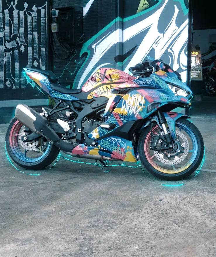 Street Art — аренда мотоцикла Kawasaki ZX-25R 250cc на Бали