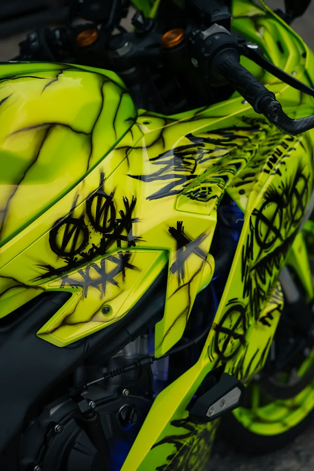 Toxic — аренда мотоцикла Kawasaki ZX-25R 250cc на Бали, фото 3