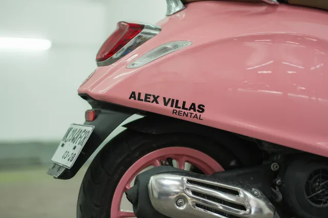 Pink Vespa 150cc scooter rental in Bali, photo 3