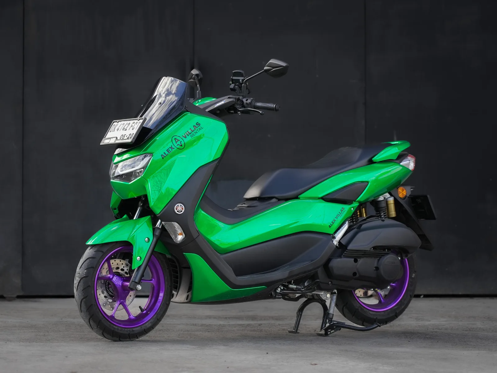 Green Candy Yamaha NMAX 155cc scooter rental in Bali