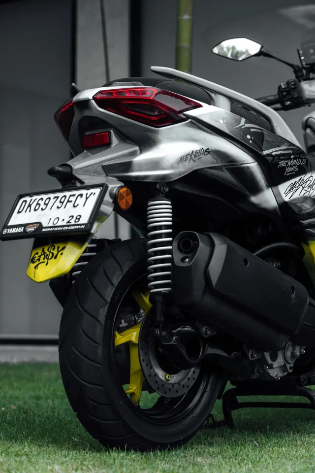 Street Vibe — Yamaha XMAX Limited 250cc scooter rental in Bali, photo 2