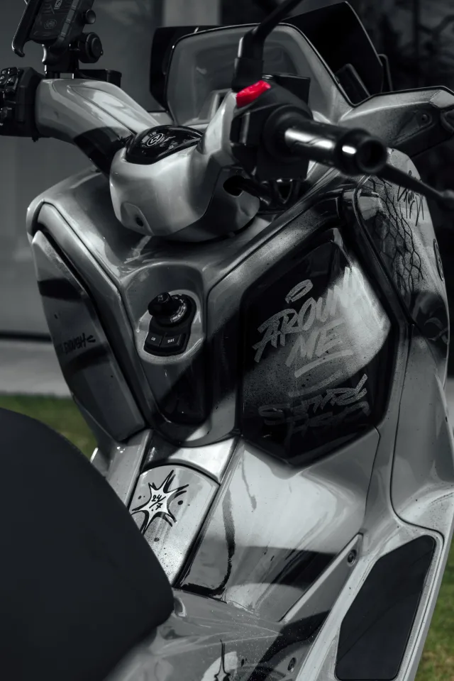 Street Vibe — Yamaha XMAX Limited 250cc scooter rental in Bali, photo 3