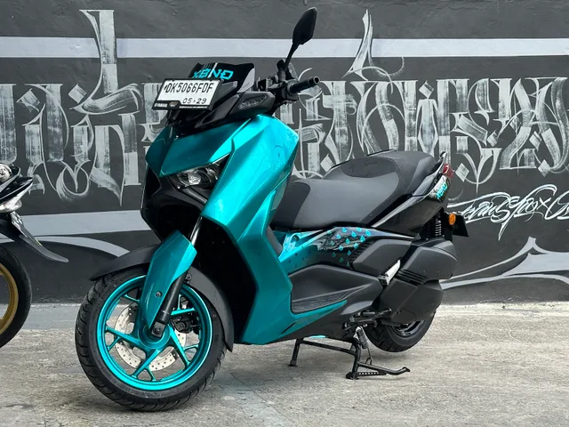 Blue Candy Light Yamaha XMAX 250cc scooter rental in Bali