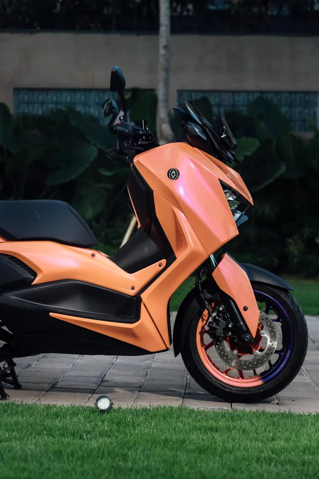 Carrot Yamaha XMAX 250cc scooter rental in Bali, photo 3