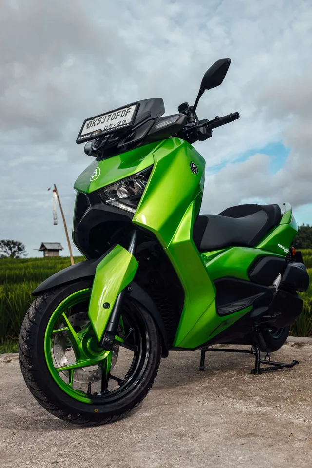 Green Yamaha XMAX 250cc scooter rental in Bali