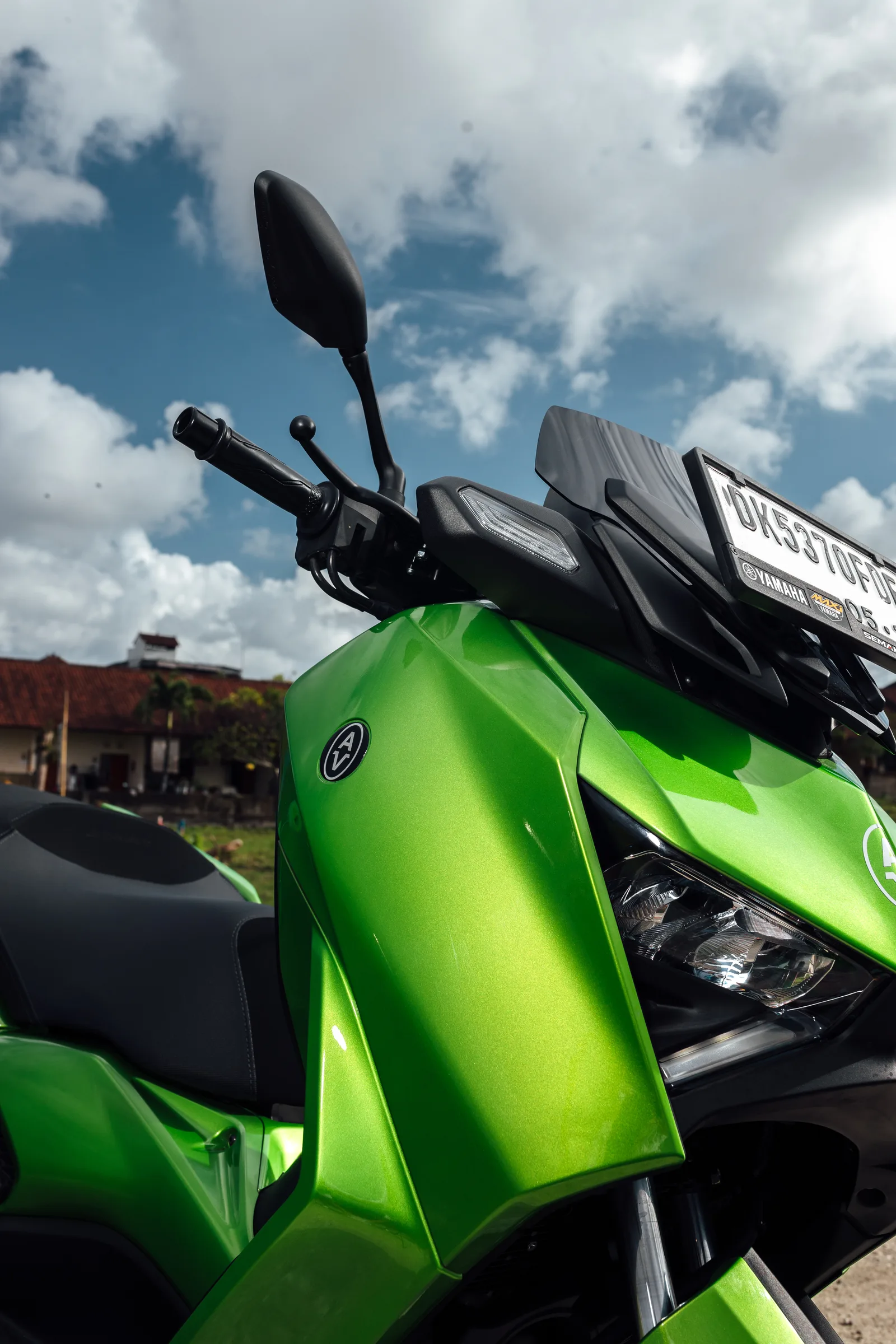 Зелёный скутер Yamaha XMAX 250cc в аренду на Бали, фото 2