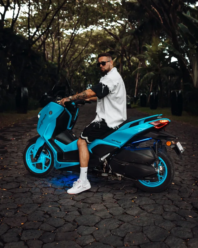 Light Blue Yamaha XMAX 250cc scooter rental in Bali, photo 2