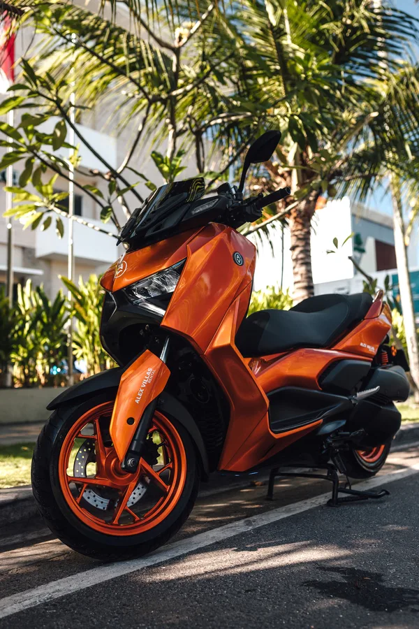 Orange Candy Yamaha XMAX 250cc scooter rental in Bali, photo 5